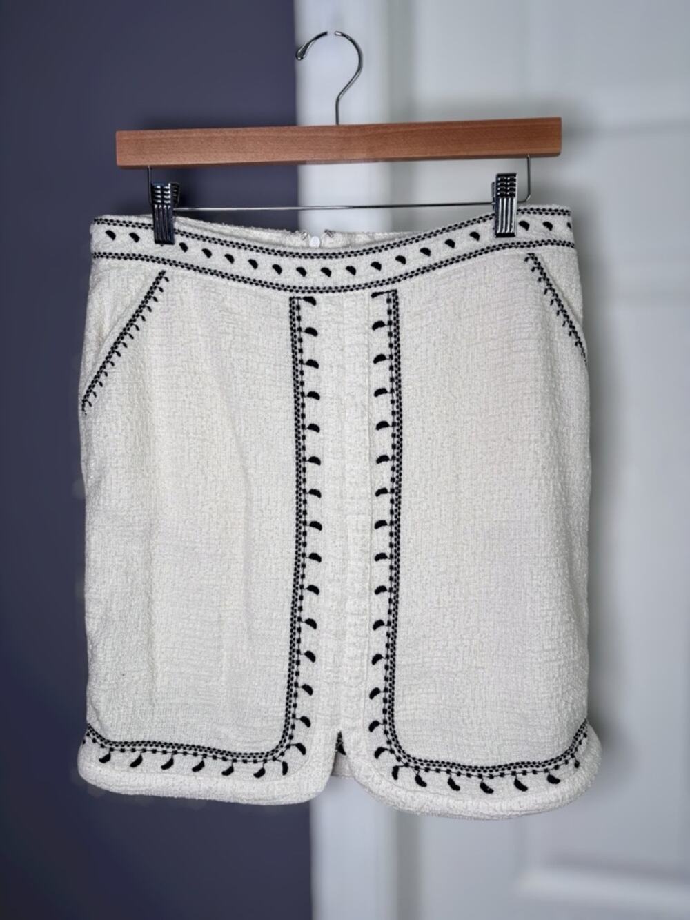Dolan Left Coast Tulley White Tweed Embroidered Mini Skirt M